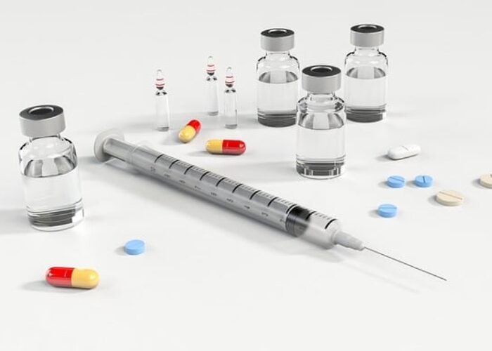 syringe-1884784_640